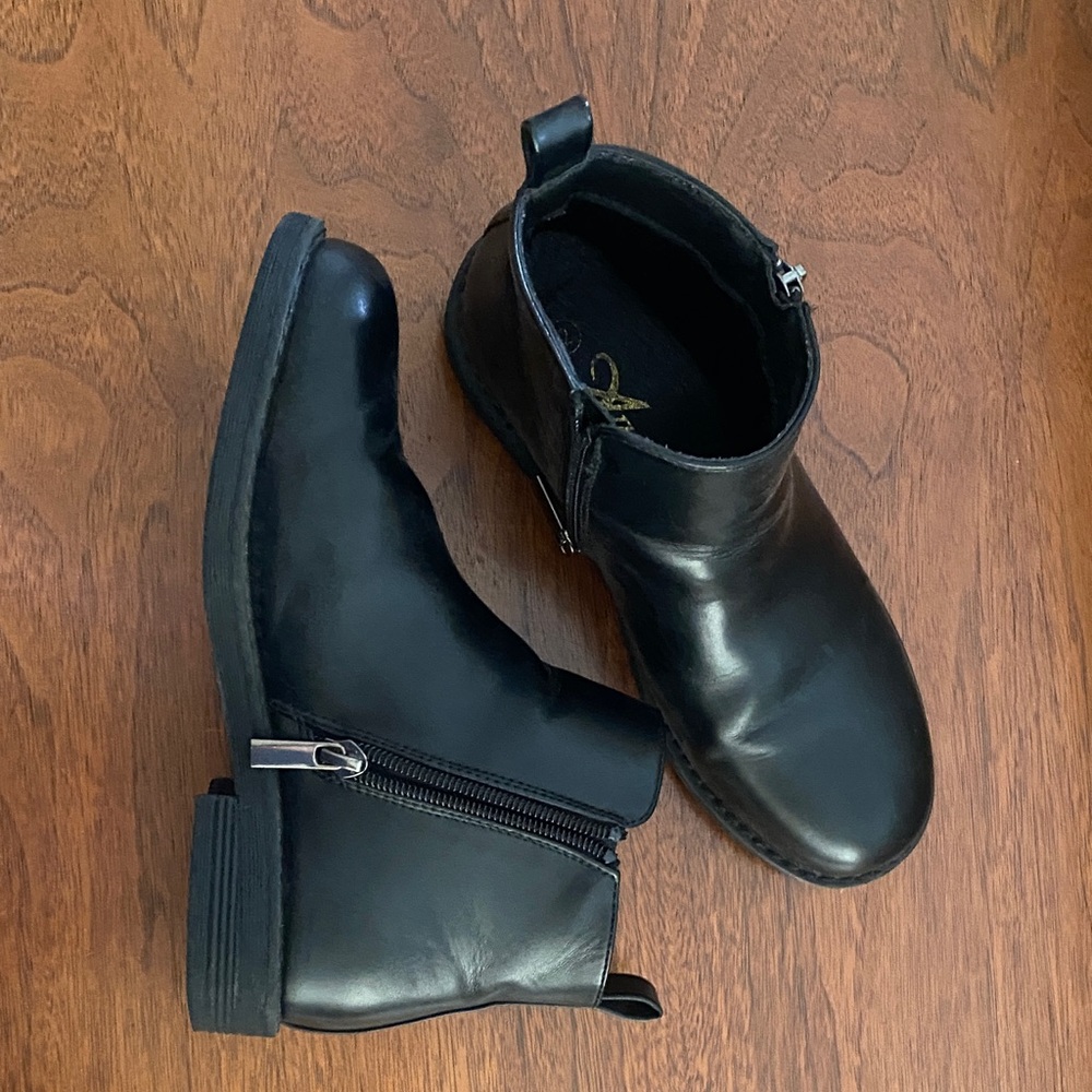 Black Leather Ankle Boots with Zipper